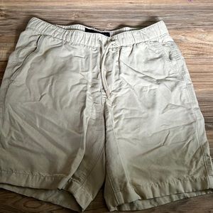 Mens Abercrombie and Fitch tan shorts size xs